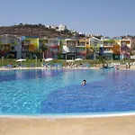 Luxury 2-bed With Huge Pool - Albufeira